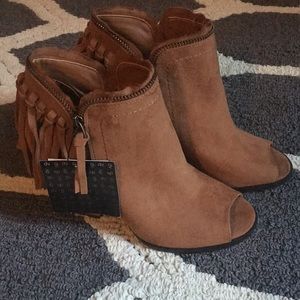 Camel fringed open toe booties